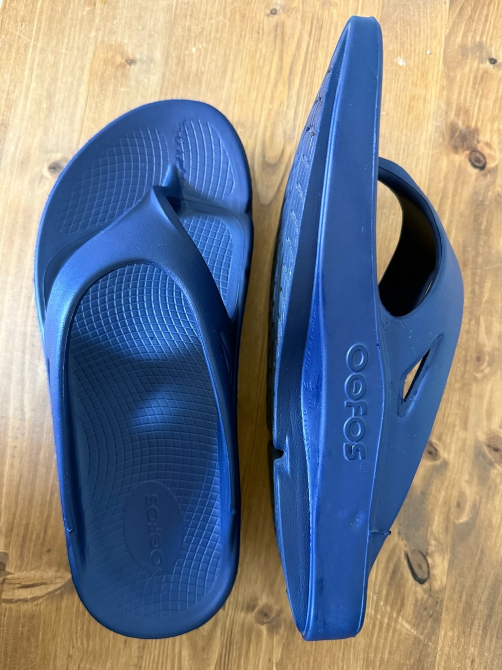 OOFOS OOriginal Recovery Thong Sandals Navy Size 10W 8M